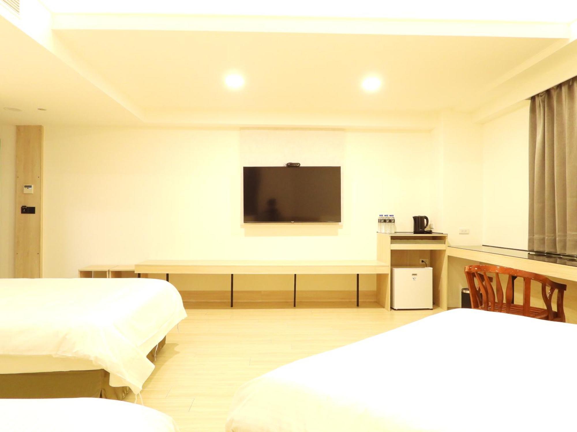 Etung Hotel Taichung Exterior photo